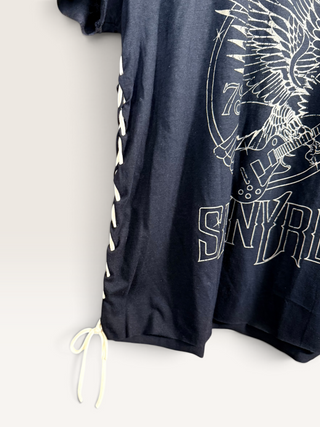 Lynyrd Skynyrd Lace-Up Chop Shop T-Shirt