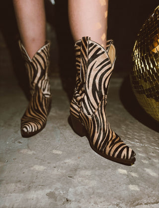 Tres Outlaws Falconhead Custom Boots Sz W 7.5