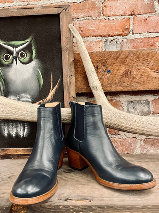 A.P.C. Women's Ankle Boots Size 8.5